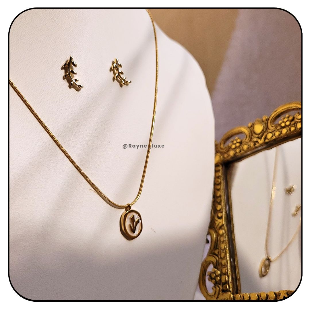 Botanical Bloom Necklace Set
