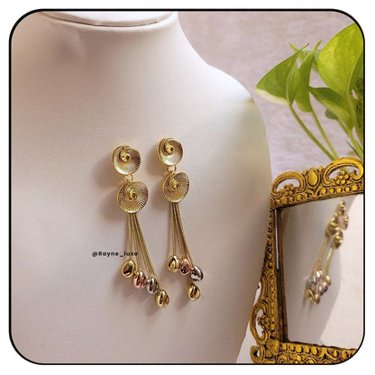 Golden Spiral Dangle Earrings – Elegant Chic Statement Jewelry