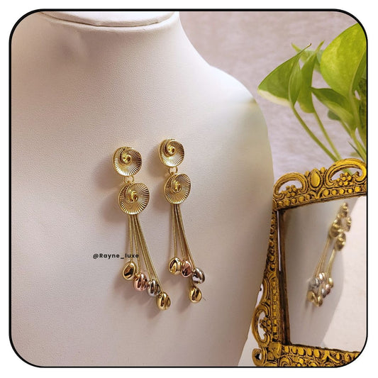 Golden Spiral Dangle Earrings – Elegant Chic Statement Jewelry