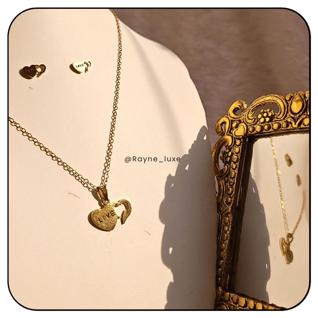 "Love Bond" Heart Necklace Set