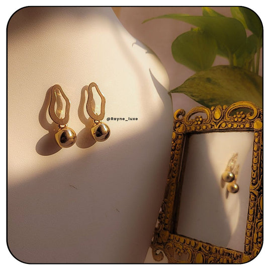 Golden Glam Statement Earrings – Chic & Bold Collection Combo